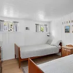 6781-allinge-lundegardsvej-10 펜션 알링에